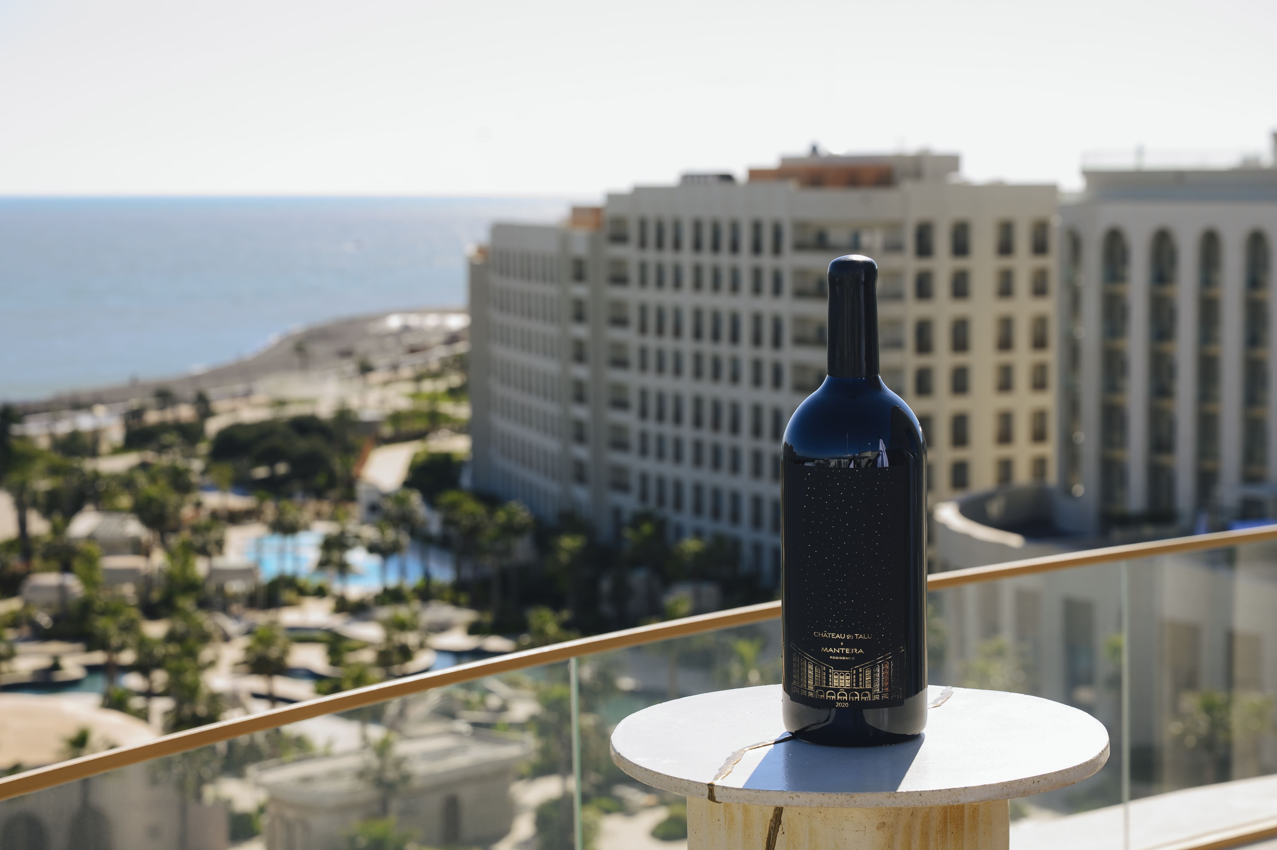 Вино за 200 000 000 ₽ и резиденция у моря в подарок